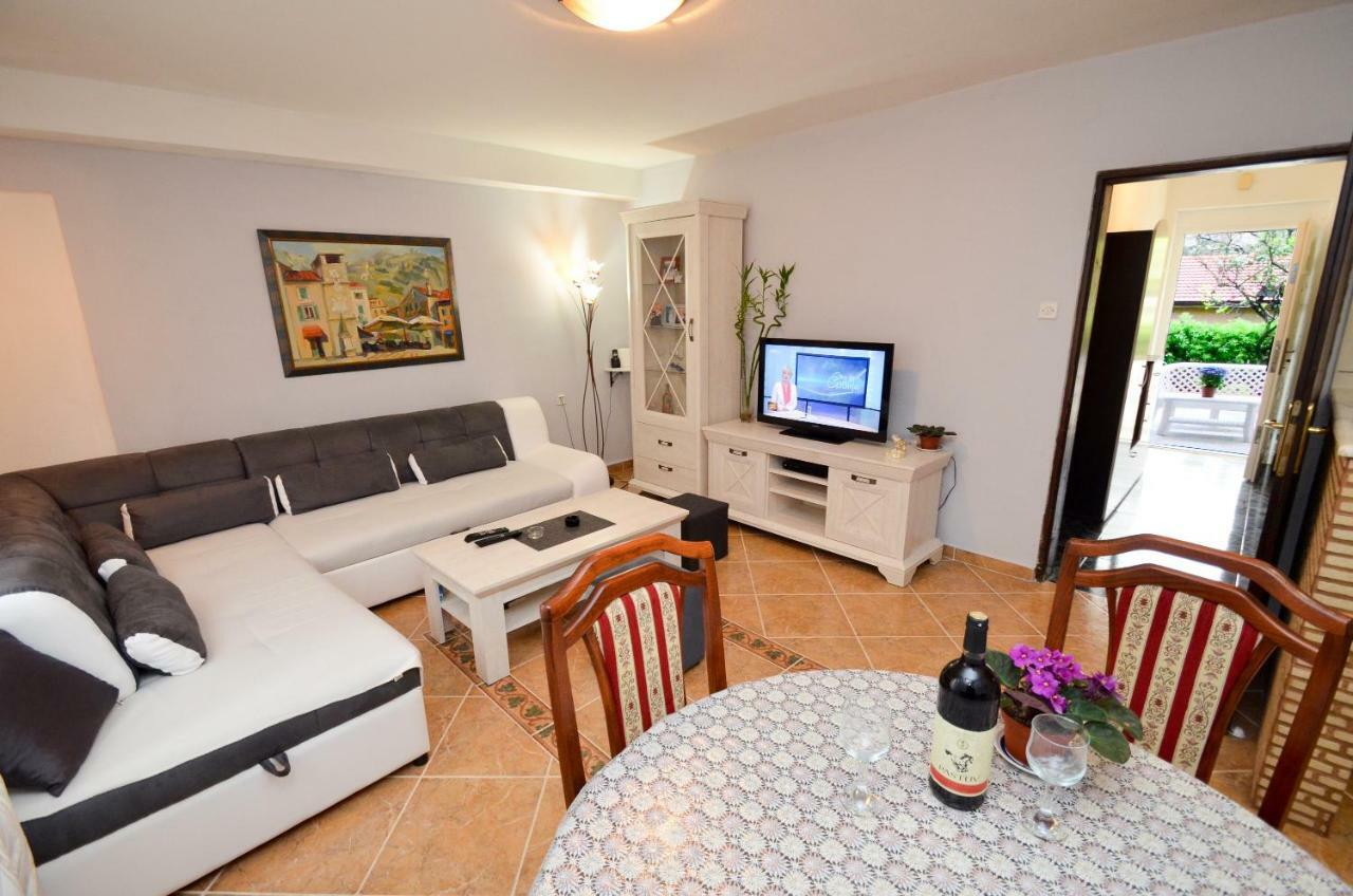 Apartment Buki Kotor Ngoại thất bức ảnh